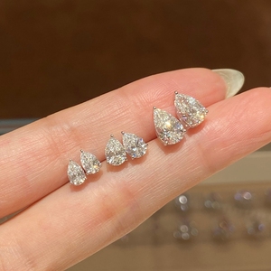 ต่างหูเพชร Aazuo 18K เพชรเลี้ยงในห้องปฏิบัติการ E VS1 ทรงลูกแพร์ 0.5 กะรัต ถึง 2 กะรัต ดีไซน์เรียบหรู เหมาะสำหรับเป็นของขวัญสำหรับผู้หญิง สวมใส่ได้ทุกวัน - Product Image 5