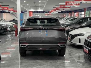 Chery OMODA 5 2025 d'occasion, SUV compact 1.5T Turbo CVT, édition d'entrée, traction avant, phares LED, intérieur cuir R17 clair - Product Image 2