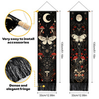 Nouvelle Arrivée Tapisserie Murale Longue Verticale Esthétique Soleil Lune Papillon Champignon avec Pompons Noirs