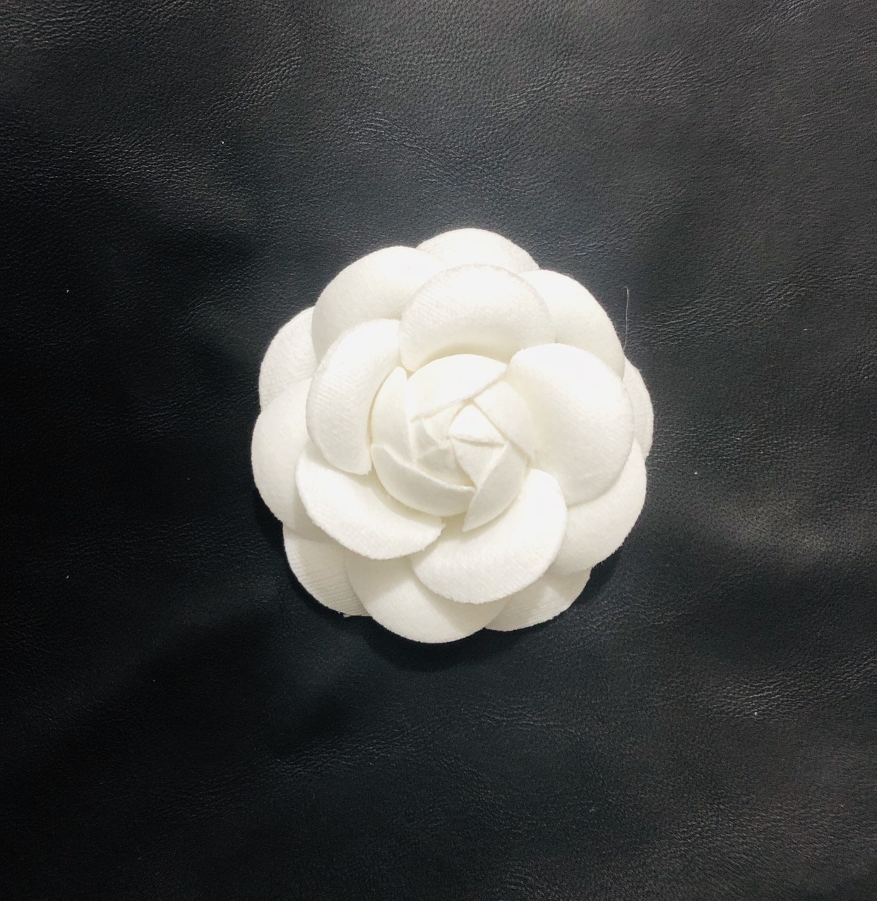 1 white thick flannel plus brooch