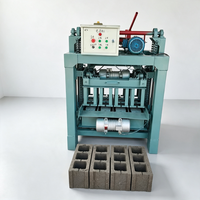 Machine à fabriquer des briques fiable à vendre au Nigeria avec un système de travail efficace pour les marchés locaux