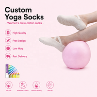Chaussettes de yoga décontractées antidérapantes en coton peigné avec sangles croisées pour femme, idéales pour le Pilates, le fitness et la danse – Vente en gros