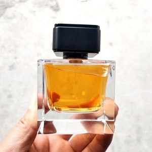 Fabricante Chino, Venta al Por Mayor, Botella de Perfume Personalizada, 100mL, Botellas de Perfume de Vidrio Vacías de Lujo con Atomizador - Product Image 1