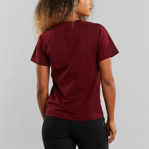 Camiseta Sólida para Mujer Clean Lines, Hecha para Uso Diario, Ofrece un Ajuste Cómodo, una Forma Relajada y un Estilo Fácil - Product Image 4