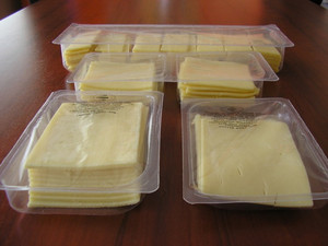 Machine <span class=keywords><strong>de</strong></span> thermoformage <span class=keywords><strong>de</strong></span> fromage en <span class=keywords><strong>tranches</strong></span> Machines d'emballage sous vide automatiques <span class=keywords><strong>Film</strong></span> rigide, Kit Para Empaquetar Queso 320 420 520 - Product Image 6