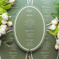Échantillon gratuit Cartes de menu en acrylique transparent imprimées de couleur vert foncé élégante avec pompon pour la décoration de fête et de restaurant