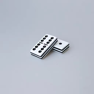 Juego de Dominó Doble 6 Personalizado de Fábrica, Juego de Dominó Acrílico Laminado Personalizable de 5 Capas en Blanco y Negro de Primera Calidad - Product Image 3
