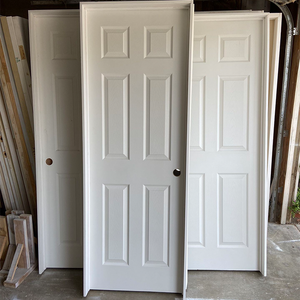 Puerta Interior Moderna con Imprimación Blanca para Casas, Puerta de MDF con Núcleo Hueco, Superficie Decorativa Acabada para Proyectos Hoteleros - Product Image 1