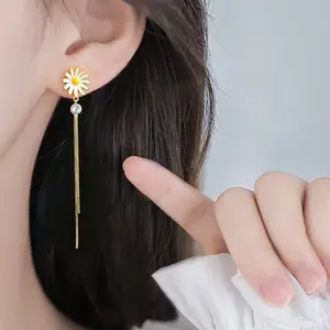 Dyslam – boucles d'oreilles en argent 2021 pour femmes, plaqué or avec fleur de marguerite et pompon