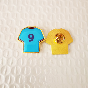 Pin de Metal Plateado Ecológico con Diseño Nuevo 2026, Insignia de Fútbol con Logotipo Personalizado, Recuerdo Deportivo de la Competencia Mundial - Product Image 5