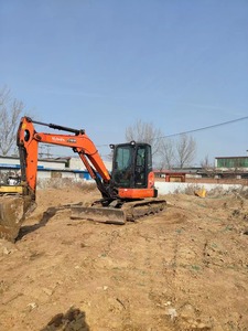 Excavadora Hidráulica de Orugas Kubota KX163 Naranja con Cabina, Caja de Cambios, Motor y Bomba - Maquinaria de Construcción Usada 5600KG 0-2000 - Product Image 4