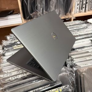 Ultrabook tactile Dell Latitude 7430 reconditionné, i5-1245U, 32 Go, SSD 256 Go, 14 pouces FHD, Argent - Product Image 2