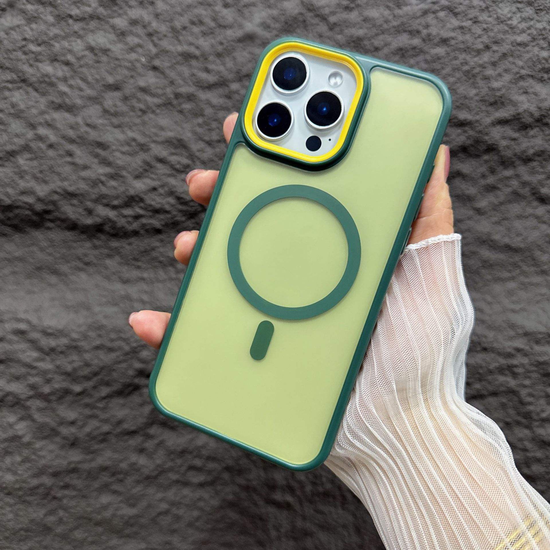 สีเขียวอ่อน