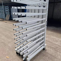 Solution de stockage en entrepôt : Chariots mobiles réglables en tôle pour rangement