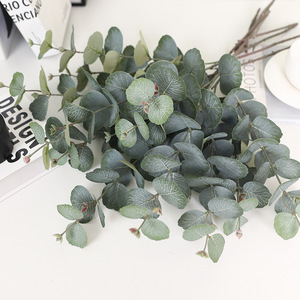 Feuilles d'eucalyptus artificielles Ruilisi 80cm, plante en plastique et soie verte pour décorations de maison et de mariage - Product Image 2
