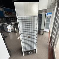 Vitrines de réfrigérateur de marque à faible de réfrigérateur transparents spacieux pour le magasin de franchise de boissons