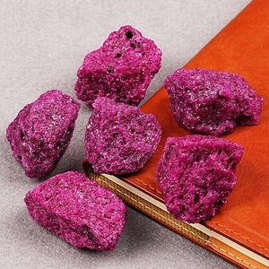 人気商品 天然ルビー原石標本 彫刻クリスタル素材 オリジナルルビーストーン 卒業祝いの装飾用 1個 - Product Image 4