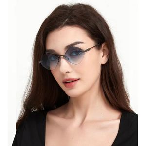 Gafas de Sol Personalizadas con Logotipo, Estilo Vintage 2025, Montura Metálica para Hombre, Forma de Diamante, Punk, UV400, Sin Montura, Poligonales, para Mujer - Product Image 3