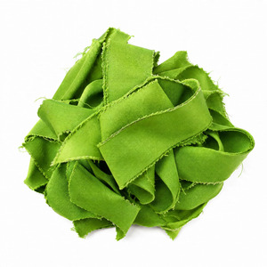 Vente en gros de rebuts de tissu Gabardine / Gada vert perroquet, rebuts textiles en coton vert Rammer provenant du Bangladesh - Product Image 1