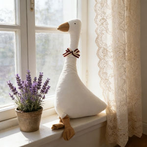 ตุ๊กตาห่านขาวใหม่ น่ารัก ตุ๊กตาสัตว์ห่าน ของเล่นตุ๊กตาเป็ด หมอนตุ๊กตาสัตว์ทำมือ ของเล่นตุ๊กตาสัตว์นุ่มๆ สำหรับเด็ก ของขวัญ - Product Image 1