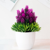 Petites plantes artificielles en pot, aiguilles de pin simulées, bonsaï vert pour la décoration de bureau, de maison ou de table.