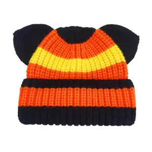 Bonnet d'hiver tricoté avec logo personnalisé Streetwear Mignon bonnet à revers rayé en jacquard avec oreille de cochon
