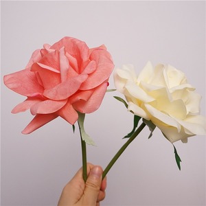 Flores Artificiales Más Vendidas, Rosas de Tacto Real, Ramas Cortas Hidratantes, Cabezas de Flores al por Mayor para Decoración de Bodas y Navidad - Product Image 3