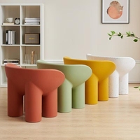 Chaise de jambe d'éléphant de conception nordique pour la maison et les événements Meubles en plastique durables pour des hôtels, des parcs et des chambres à coucher