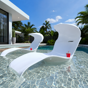Chaise longue en fibre de verre avec coussin pour piscine peu profonde, terrasse et patio extérieur - Product Image 1