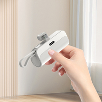 OEM ODM Batterie externe sans fil d'urgence, chargeur portable 5000 mAh avec différents connecteurs