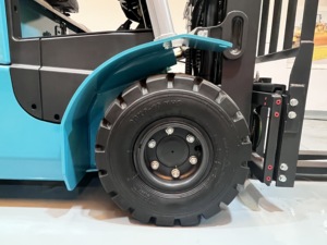 Empilhadeira Elétrica 3.5T com Bateria de Lítio e Altura de Elevação de 4.5m com Mastro de 3 Estágios - Product Image 5