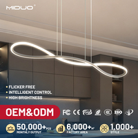 Lustre LED suspendu linéaire créatif en aluminium et silicone OEM ODM, télécommande intelligente, variateur d'intensité, design minimaliste pour restaurant