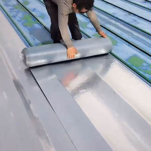 La membrane d'étanchéité de toit en matériau PE convient à la <span class=keywords><strong>pose</strong></span> de grandes surfaces, à l'<span class=keywords><strong>isolation</strong></span> et à la protection du toit - Product Image 2