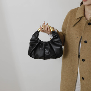 Bolso de Mano de PU de Color Sólido, Estilo Moderno, Diseño Plegado, Elegante, para Mujer, con Cierre Metálico - Product Image 3
