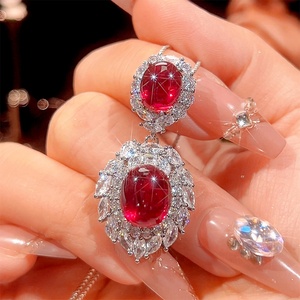 สร้อยคอจี้หยกเทียมสีเขียวทรงรีขนาด 10*12 มม. ทำจากทองแดงรักษ์โลก สไตล์วินเทจ เรียบหรู เหมาะสำหรับสวมใส่ในชีวิตประจำวัน - Product Image 3