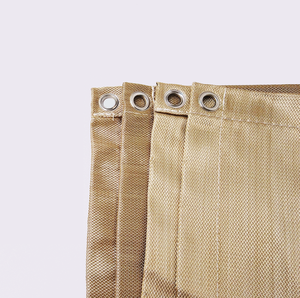 Equipo cubierto asegurado alrededor <span class=keywords><strong>de</strong></span> las áreas <span class=keywords><strong>de</strong></span> trabajo para proporcionar una protección efectiva Manta <span class=keywords><strong>de</strong></span> soldadura ignífuga desencerada Salpicaduras - Product Image 3