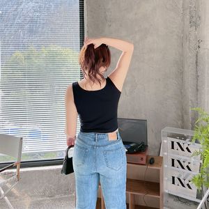 เสื้อกล้ามรัดรูปคอวีปักลายตัวอักษร รุ่น Runqi N8689 สายกว้าง ผ้าถักนิตติ้งคอตตอน สำหรับผู้หญิง ไซส์พลัส เหมาะสำหรับใส่เป็นเสื้อซับใน - Product Image 3