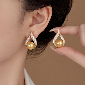 Pendientes de Llama Chapados en Oro y Cobre de Alta Gama, con Incrustaciones de Circonita y Perla, para Personas de Alto Nivel, Joyería Lujosa, Nueva y Popular - Product Image 1