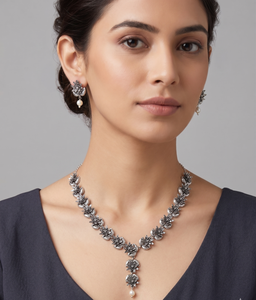 DIVYORO Ensemble de collier classique en argent oxydé de qualité supérieure avec pendentif floral et perle, bijoux de mariage avec boucles d'oreilles - Product Image 4