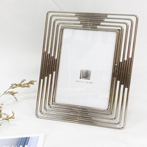 Marco de foto de escritorio de boda elegante, decoración para el hogar, flotante, de Metal y vidrio dorado, Funia - Product Image 3