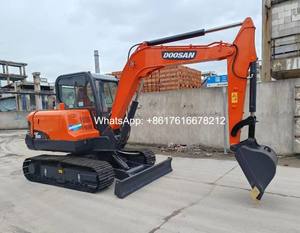 Mini-excavatrice sur chenilles d'occasion de marque coréenne Doosan DX55 en bon état avec moteur Yanmar, pompe hydraulique et moteur - Product Image 5