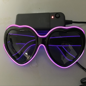 نظارات LED عصرية على شكل قلب نظارات سلكية باردة تضيء مع تأثيرات وامضة لتزيين الحفلات