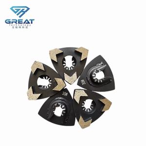 Discos Abrasivos Triangulares de 80 mm de Alta Dureza con Unión Metálica de Diamante <span class=keywords><strong>para</strong></span> Pulido de Pisos, Combinación de Polvo de Diamante de 12 mm <span class=keywords><strong>para</strong></span> Concreto - Product Image 1