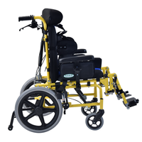 Fauteuil roulant manuel réglable en hauteur avec cadre en alliage d'aluminium certifié CE de haute qualité, roulettes en PU de 6 pouces et pneus pneumatiques de 16 pouces, avec accoudoirs rabattables
