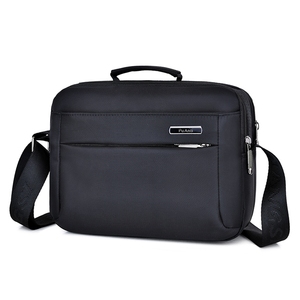 Proveedor de China al por mayor de diseño de logotipo de pequeño Mens Nylon Crossbody bolsa mensajero bolsa de hombro - Product Image 4