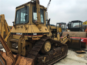 Bouteur CAT D4H d'occasion, propre et peu utilisé, modèle 2023, capacité de boulonnage 8,6 m, poids 15 000 kg, lame de grande taille, équipement de construction - Product Image 2
