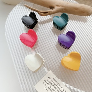Barrettes à cheveux en forme de cœur mignonnes, mini barrettes à cheveux en plastique colorées, style bonbon, pour filles - Product Image 1