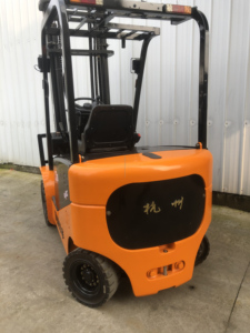 รถยกดีเซลมือสองประสิทธิภาพเยี่ยม พร้อมชิ้นส่วนเครื่องยนต์หลัก ขายดี รถยกไฟฟ้า Hangzhou J20 สภาพใหม่ - Product Image 4