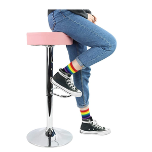 <span class=keywords><strong>Tabouret</strong></span> de bar rond <span class=keywords><strong>en</strong></span> cuir PU avec repose-pieds, chaise de pub pivotante réglable <span class=keywords><strong>en</strong></span> <span class=keywords><strong>hauteur</strong></span> - Product Image 2