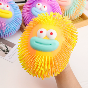 ของเล่นบีบคลายเครียดรูปไส้กรอกสองสี ตุ๊กตาหิมะตาโปนน่ารักแบบน่าเกลียด - Product Image 4